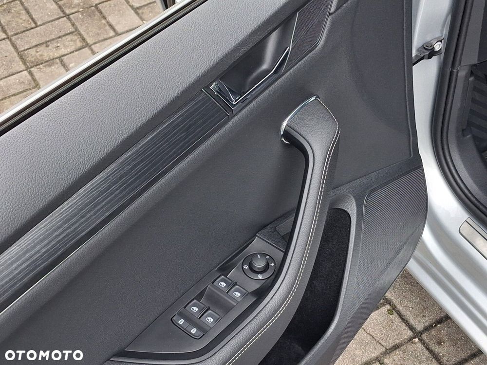 Skoda Superb 2.0 TDI SCR Style DSG - 31