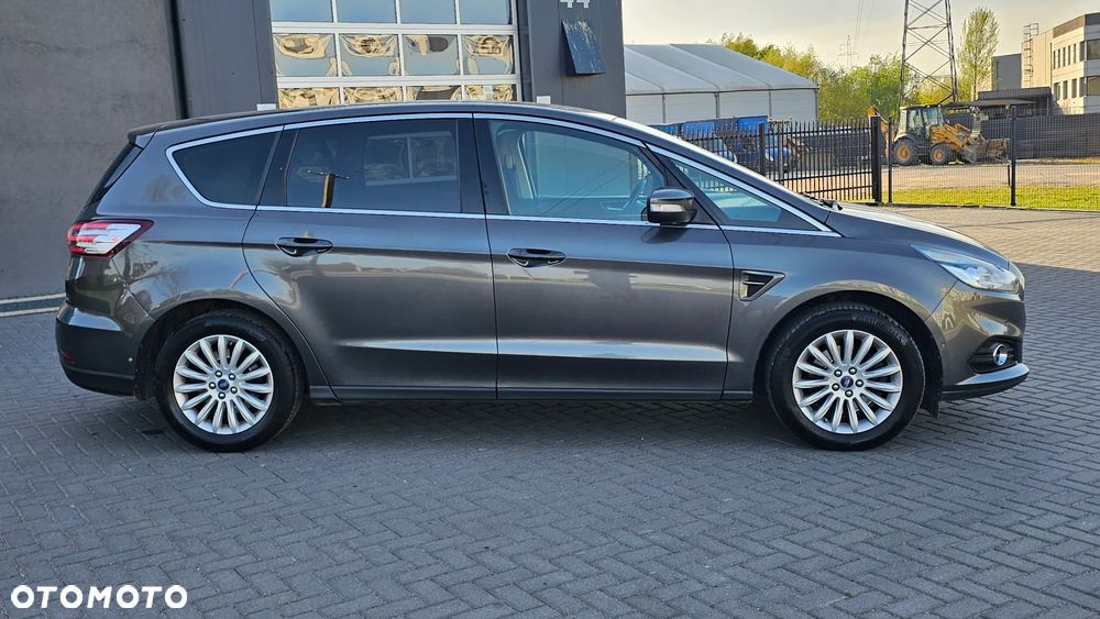 Ford S-Max - 36