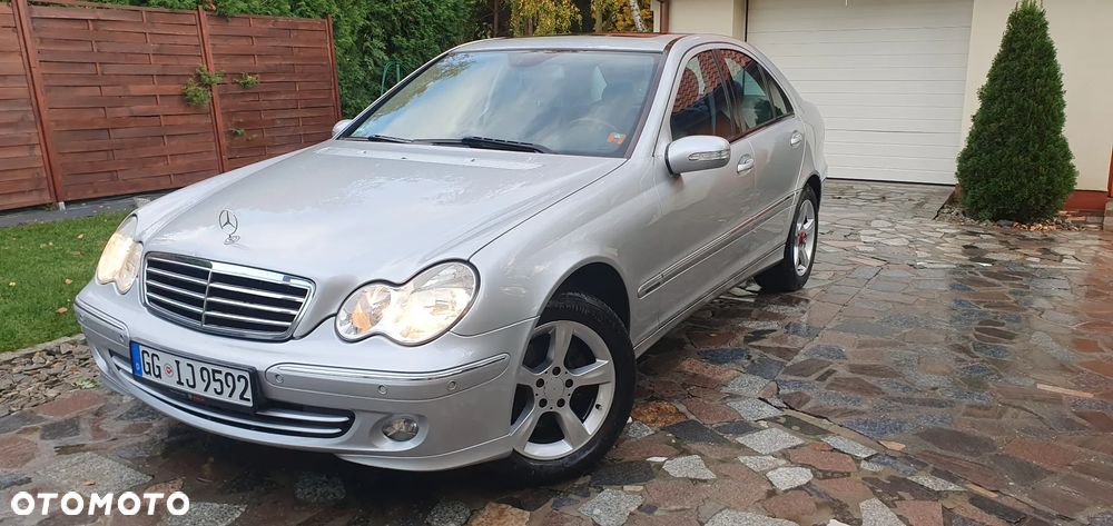 Mercedes-Benz C-Class 2004 photo 4