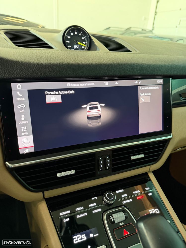 Porsche Cayenne Coupé E-Hybrid - 27