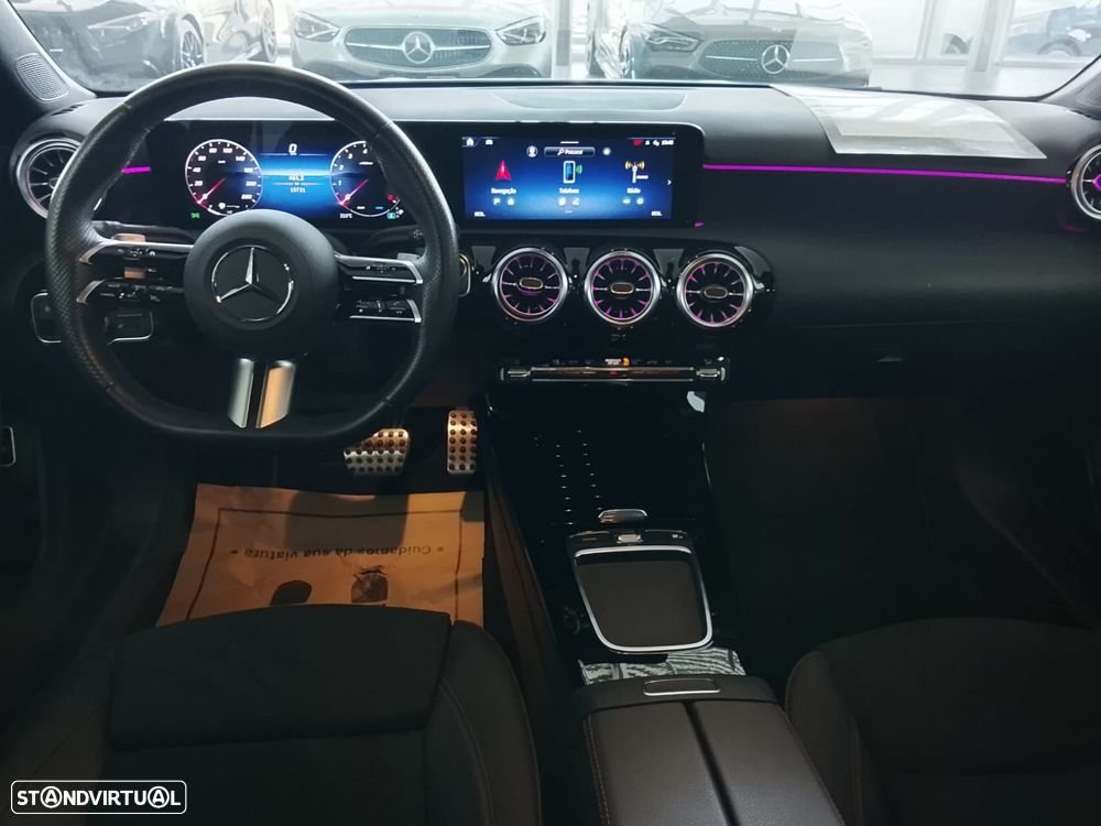 Mercedes-Benz A 200 7G-DCT AMG Line Advanced Plus - 3