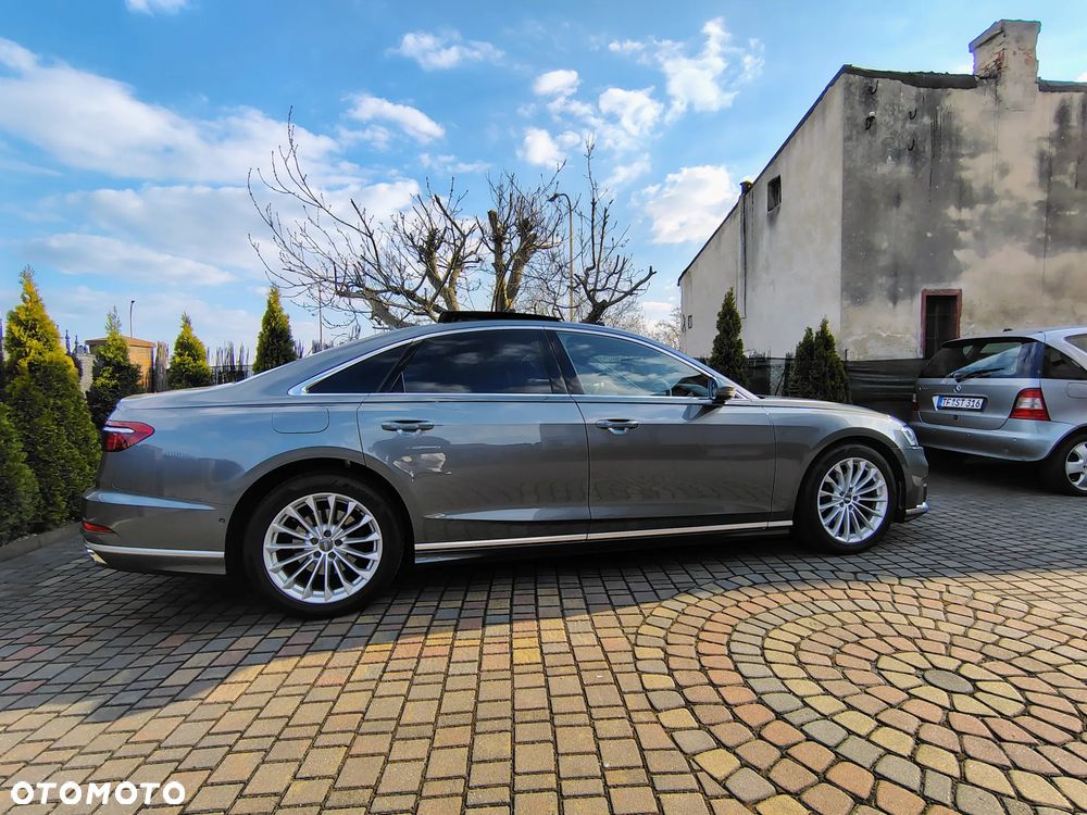 Audi A8 - 4