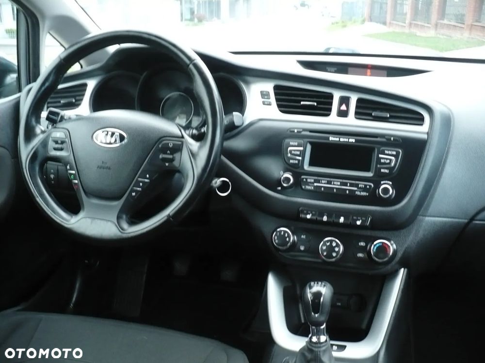 Kia Ceed 1.6 GDI Dream-Team Edition - 21