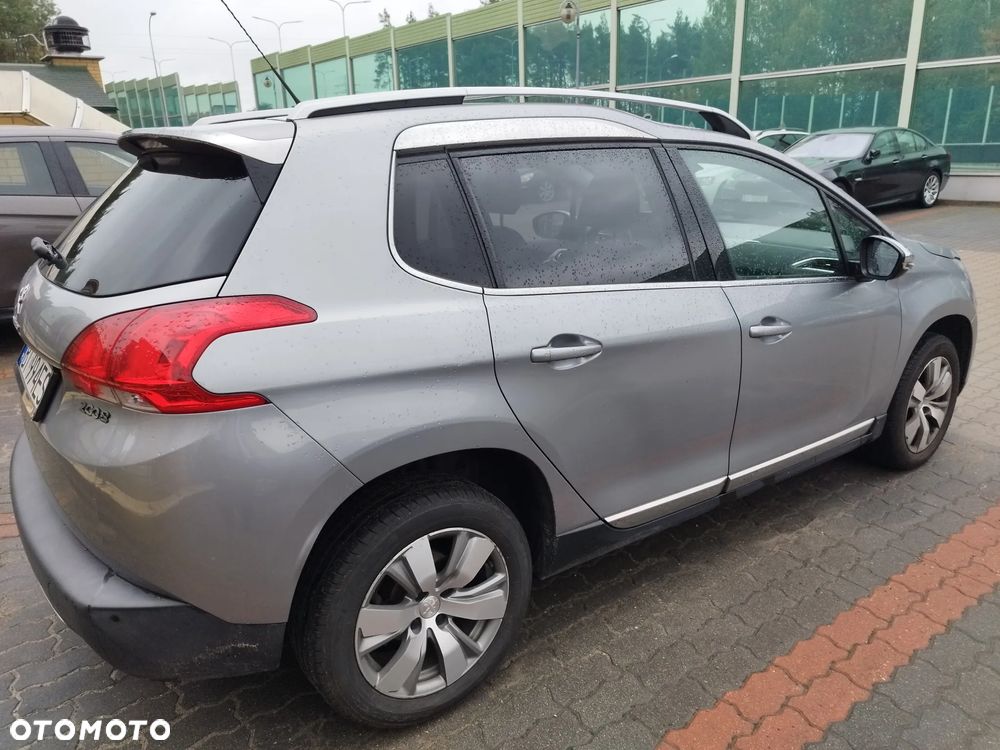 Peugeot 2008 1.2 Pure Tech Active S&S EAT6 - 11