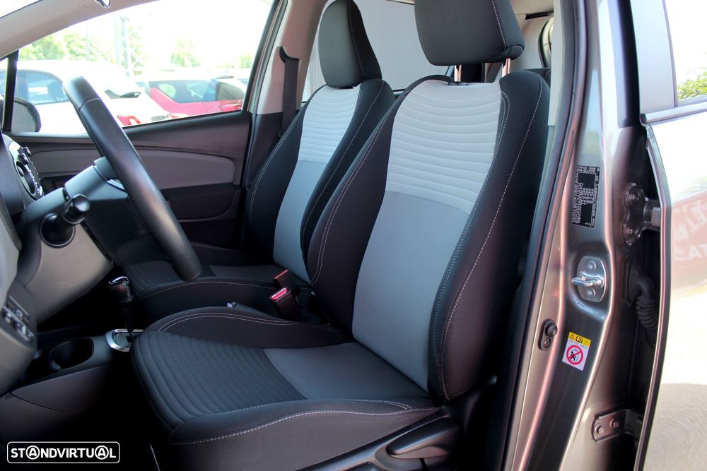 Toyota Yaris 1.5 HSD Comfort+P.Style - 7