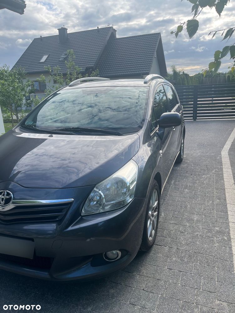 Toyota Verso 2.2 D-CAT Sol Plus NAVI 7os - 4