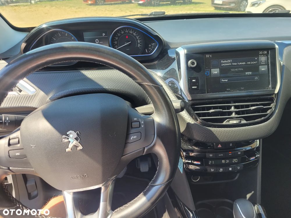 Peugeot 2008 PureTech 110 Stop&Start EAT6 Allure - 8