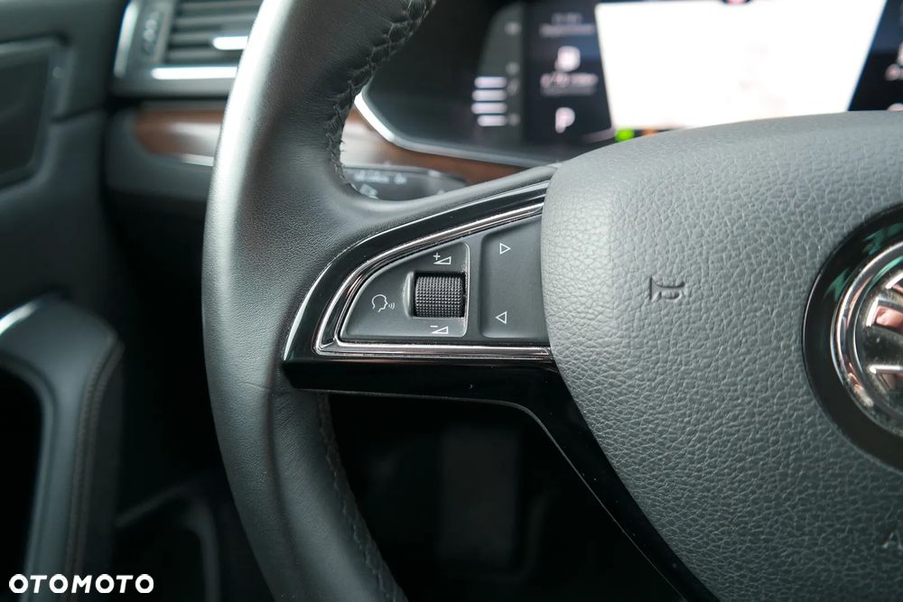 Skoda Superb 2.0 TDI SCR 4x4 Scout DSG - 16