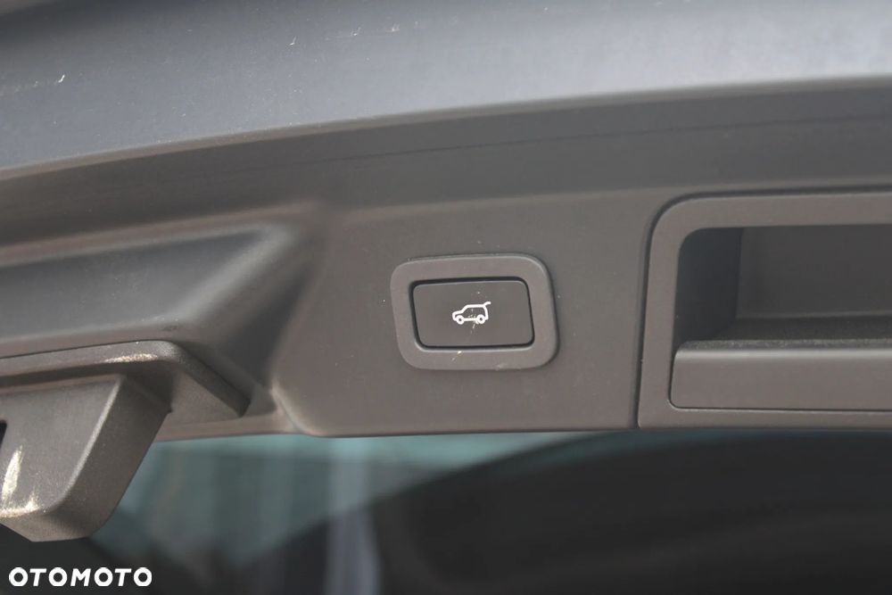 Land Rover Range Rover Velar 2.0 Si4 GPF R-Dynamic SE - 32