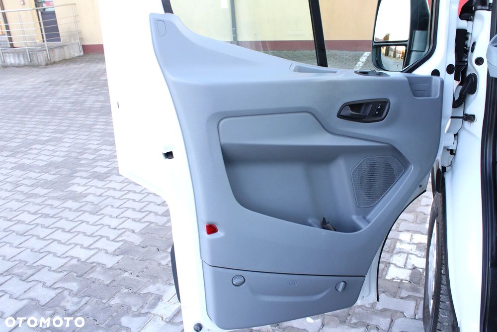 Ford Transit - 17