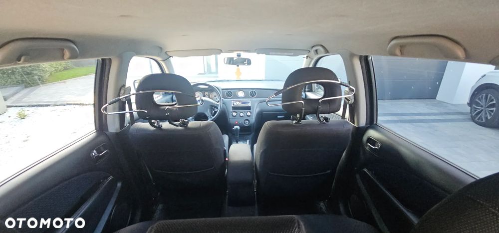 Mitsubishi Outlander - 6