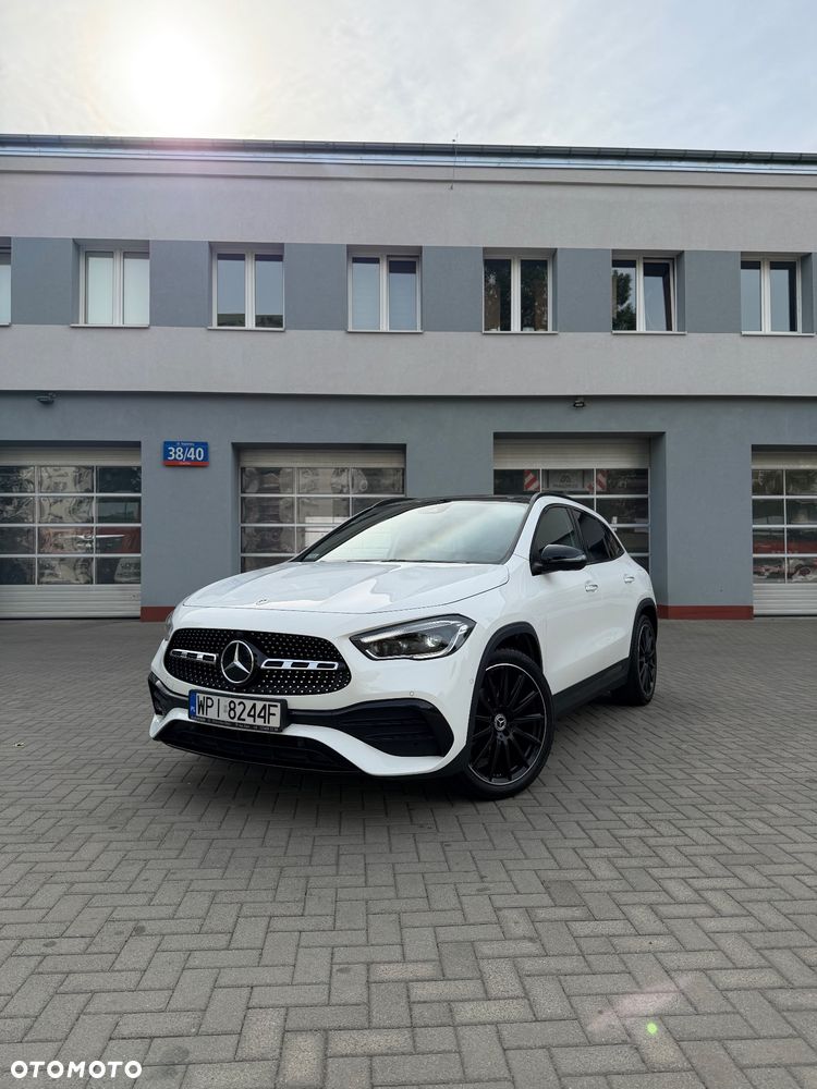 Mercedes-Benz GLA 200 AMG Line - 1