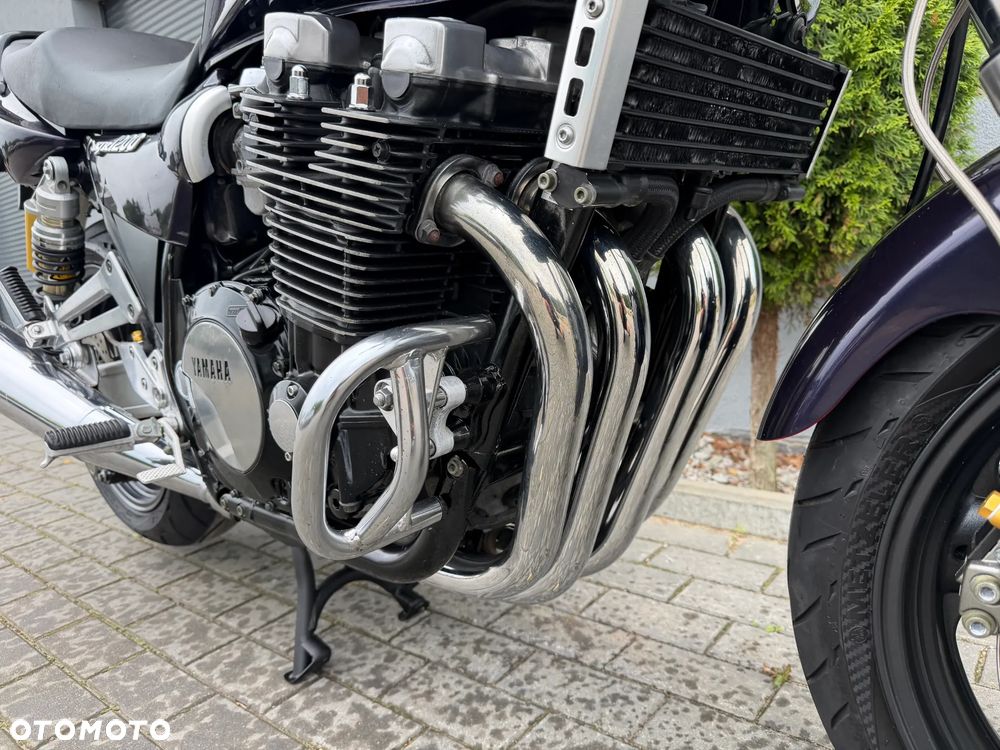 Yamaha XJR - 15