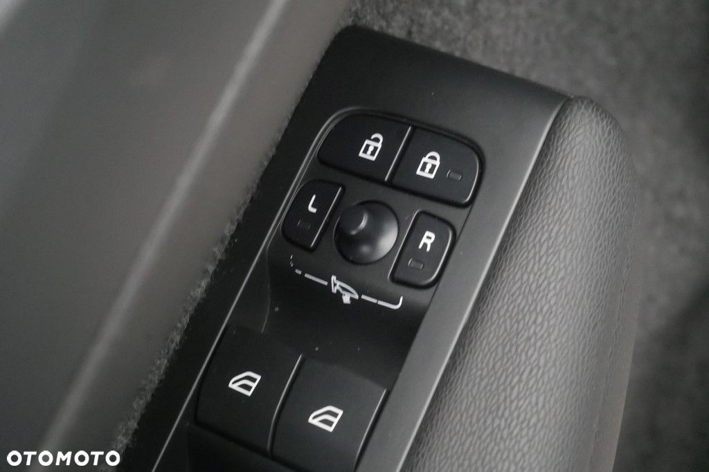 Volvo XC 40 - 24