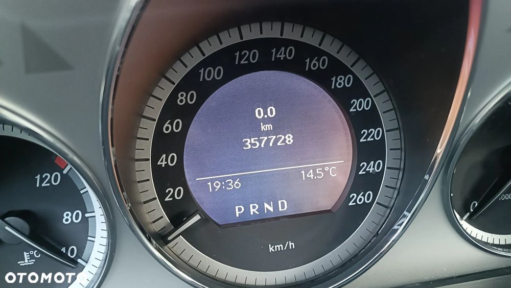 Mercedes-Benz Klasa C 200 CDI DPF Automatik BlueEFFICIENCY - 15