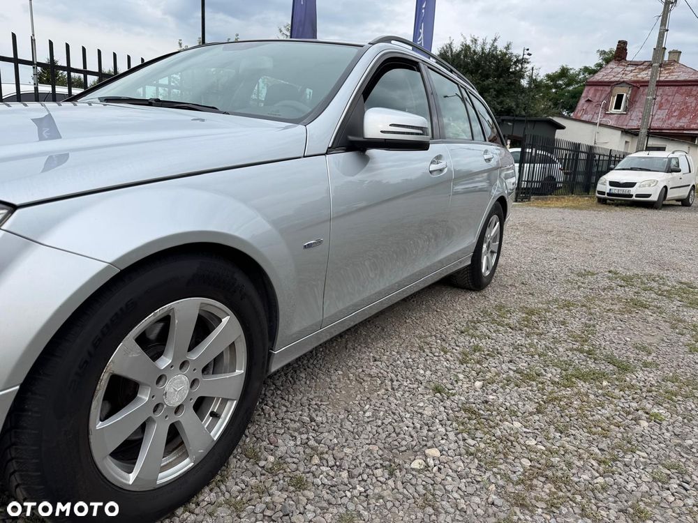 Mercedes-Benz Klasa C 180 BlueEFFICIENCY 7G-TRONIC Elegance - 14