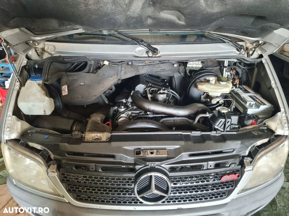 Mercedes-Benz Sprinter - 13