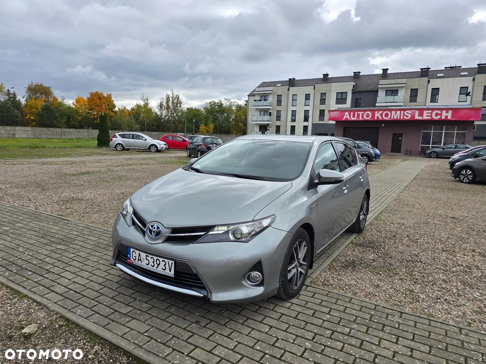 Toyota Auris 1.8 HSD Luna - 1