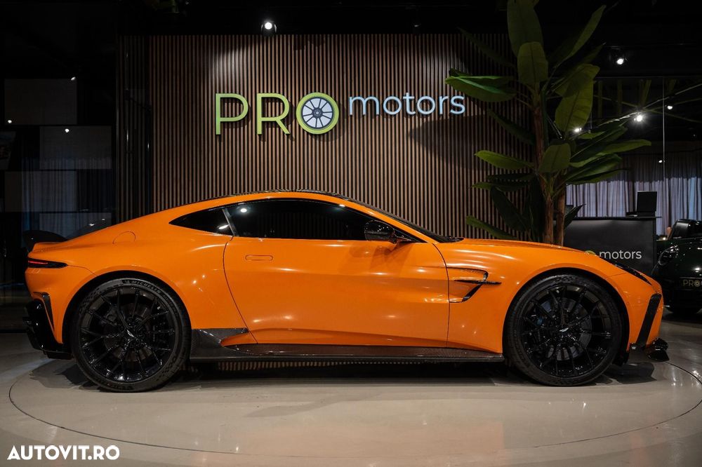 Aston Martin V8 Vantage - 17