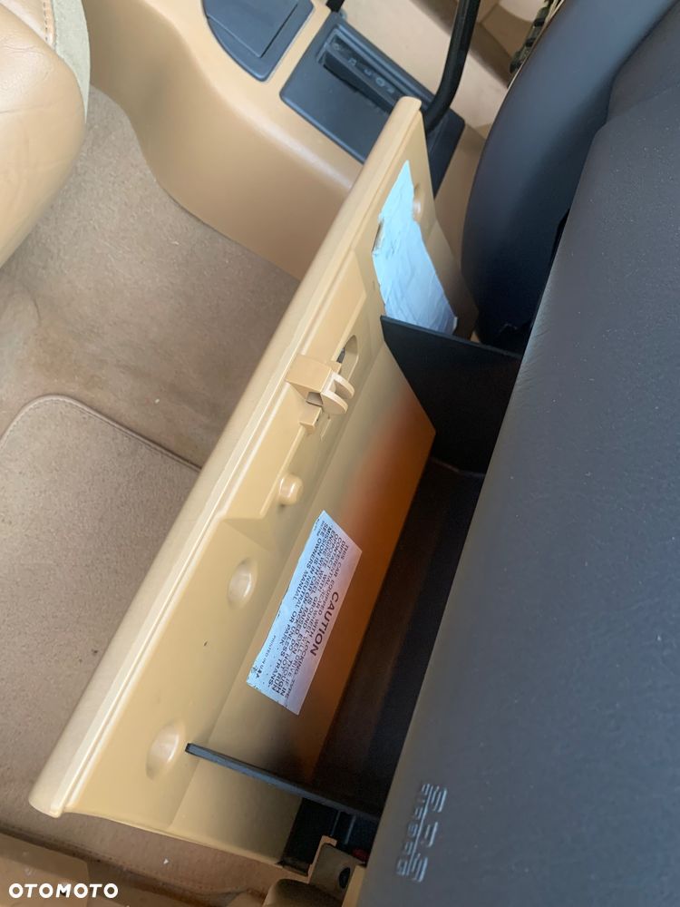 Jeep Cherokee 4.0 Limited - 26