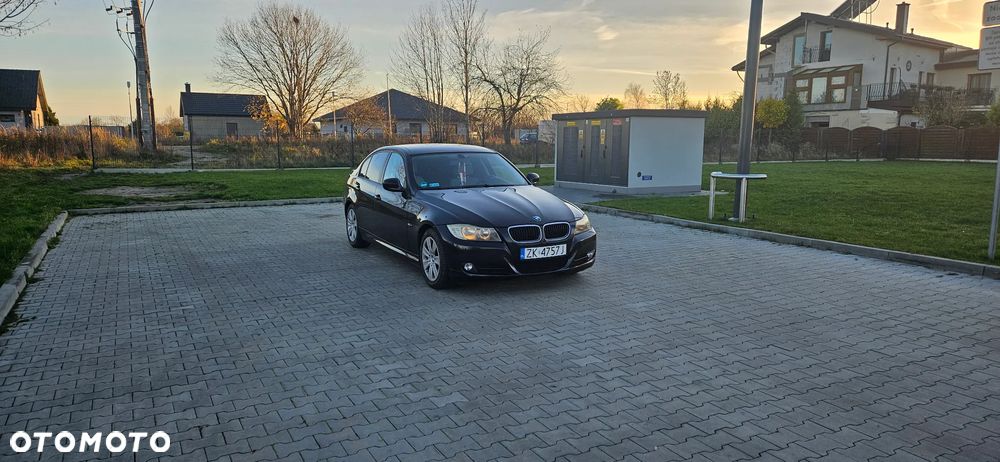 BMW Seria 3 318i - 10