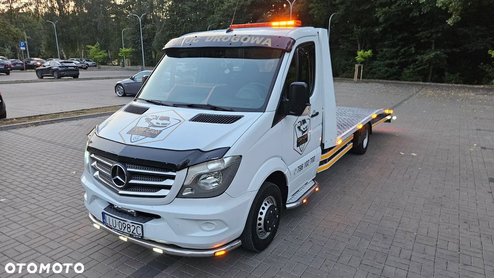 Mercedes-Benz Sprinter - 1