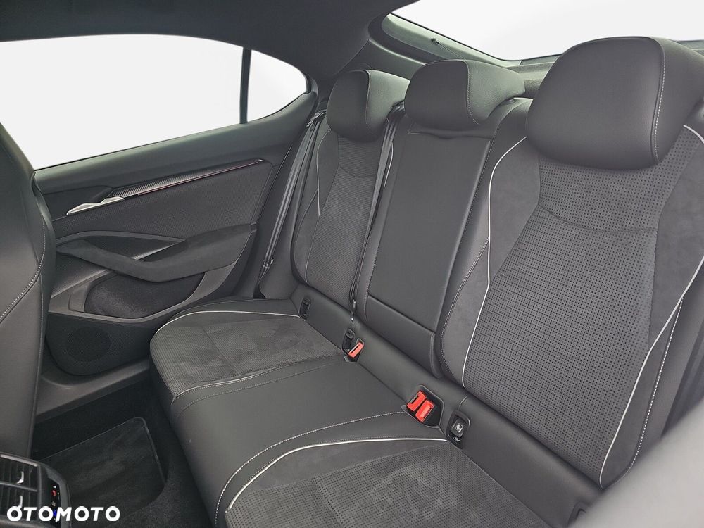 Skoda Superb 2.0 TSI Sportline DSG - 18