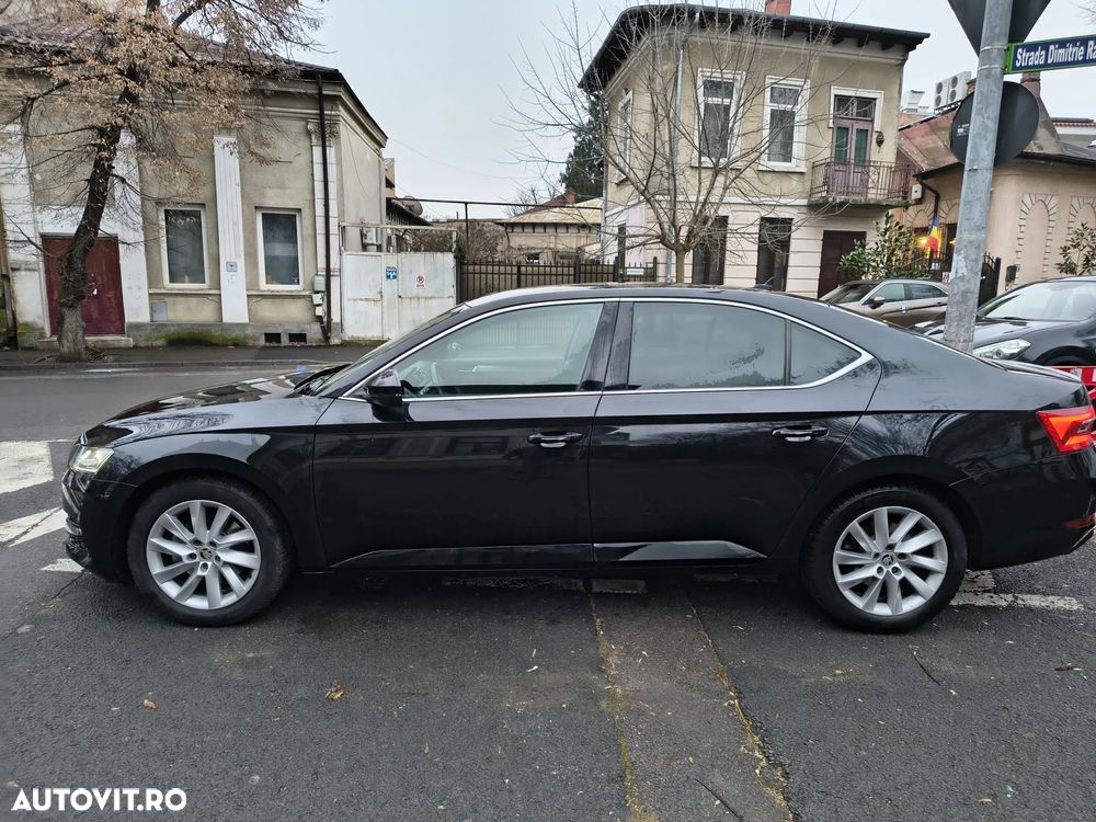 Skoda Superb 2.0 TDI DSG Ambition - 3