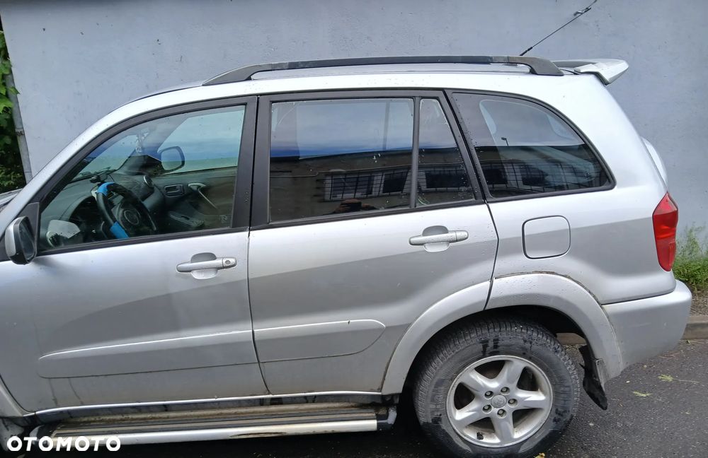 Toyota RAV4 2.0 D-4D 4x4 - 2