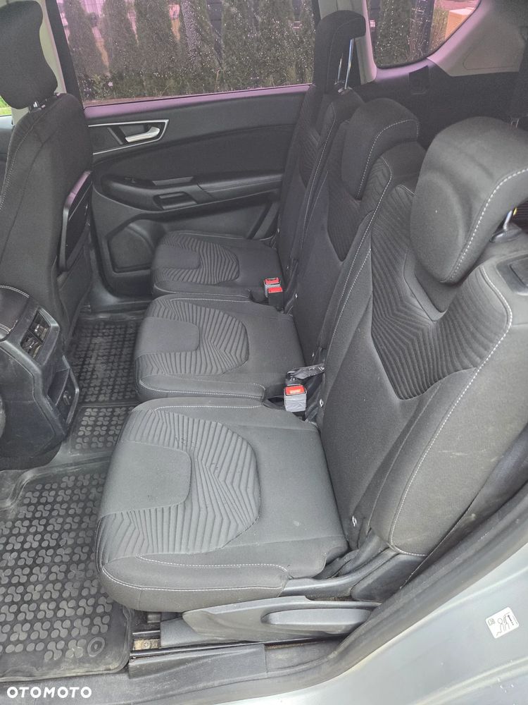 Ford S-Max - 11