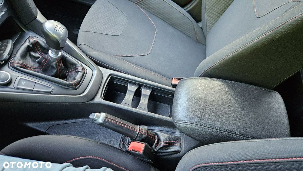 Ford Focus 1.5 EcoBoost STart-Stopp-System ST-LINE - 39