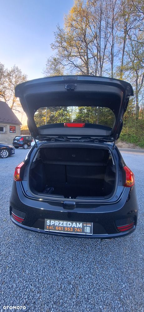 Kia Ceed 1.6 GDI Dream Team Edition - 8