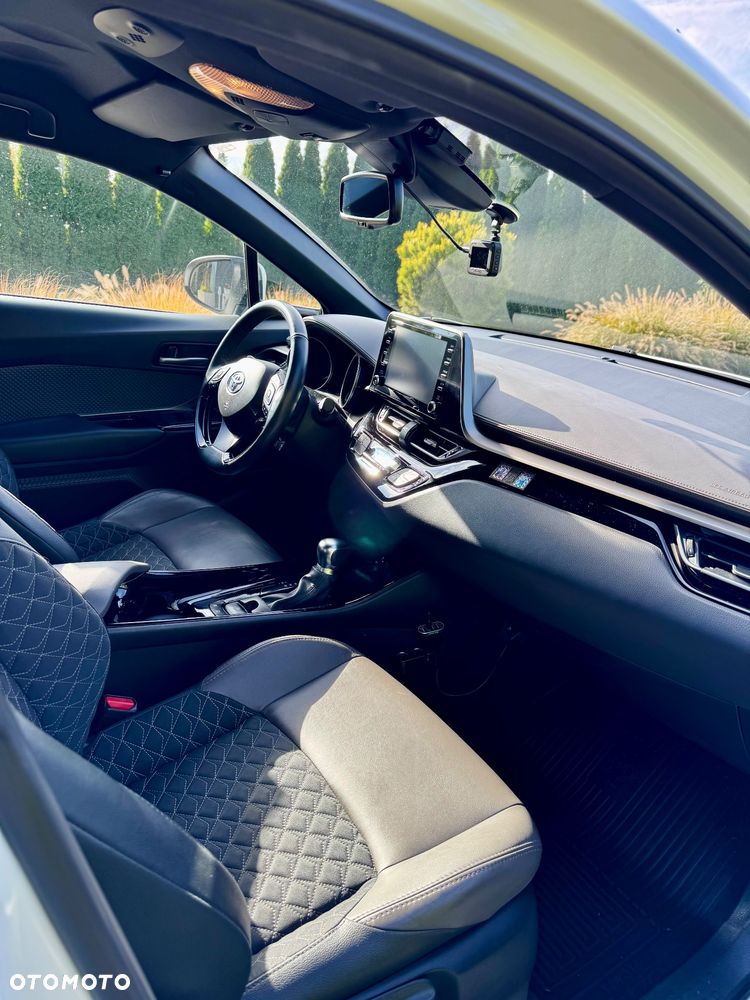 Toyota C-HR - 11