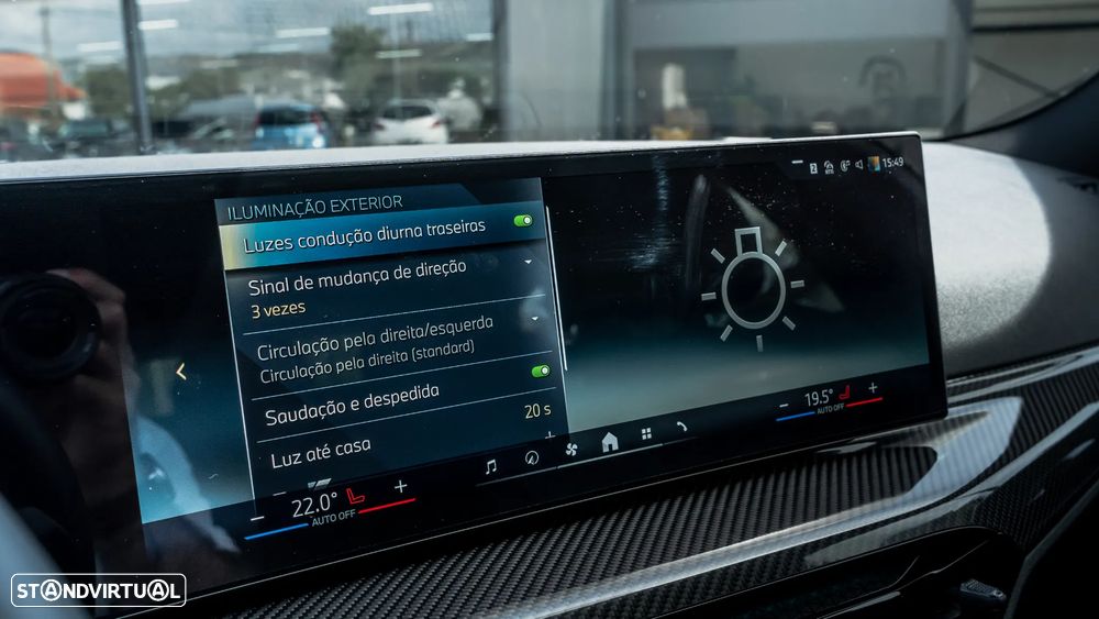 BMW 330 e Pack Desportivo M Pro Auto - 27