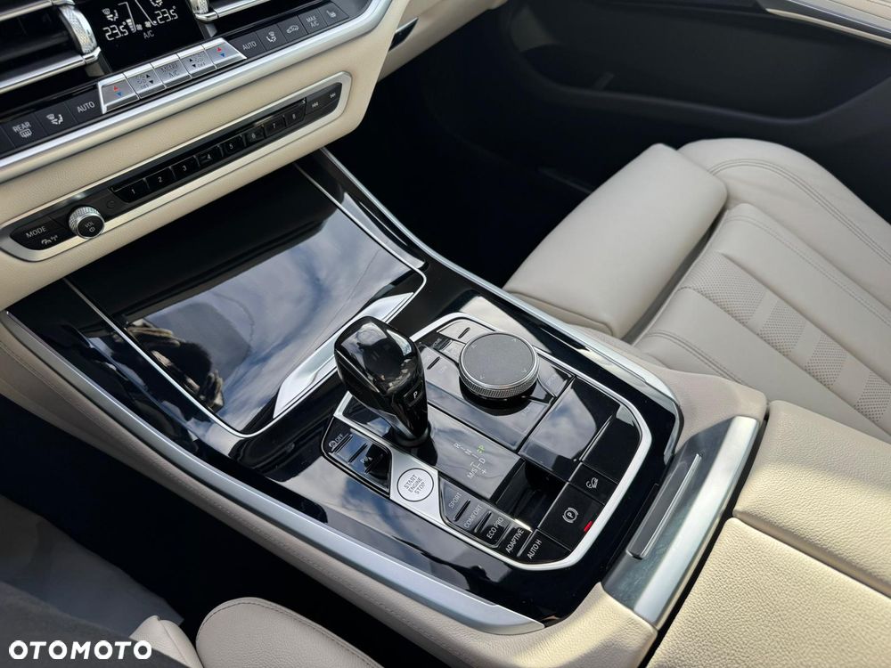 BMW X5 xDrive40i mHEV - 27