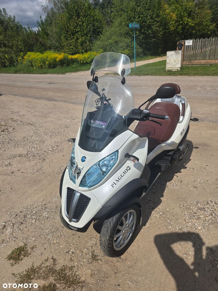 Piaggio MP-3 - 1