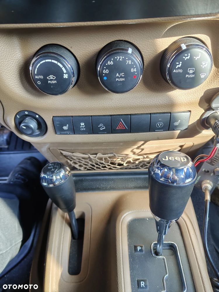 Jeep Wrangler 3.6 Unlim Rubicon - 10