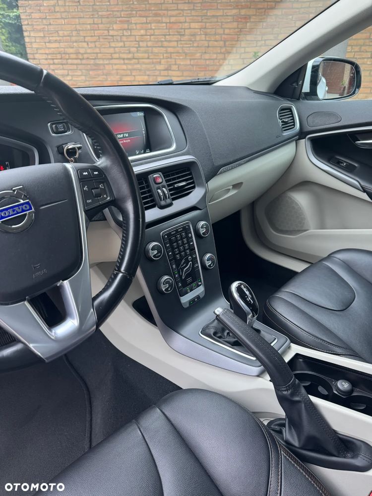 Volvo V40 Cross Country D2 Powershift Summum - 14