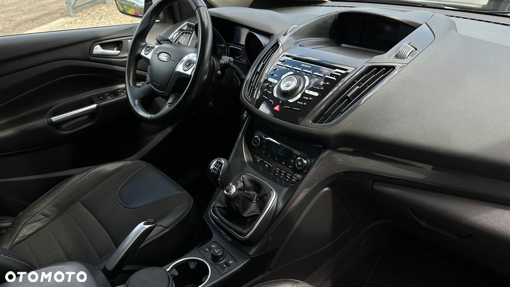 Ford Kuga 2.0 TDCi 4x4 Titanium - 12