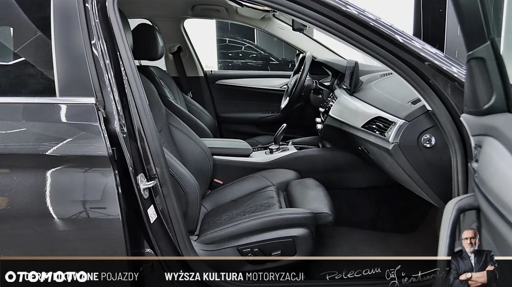 BMW Seria 5 530d Touring Luxury Line - 14