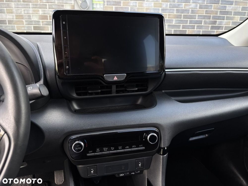 Toyota Yaris Hybrid 1.5 Style - 21