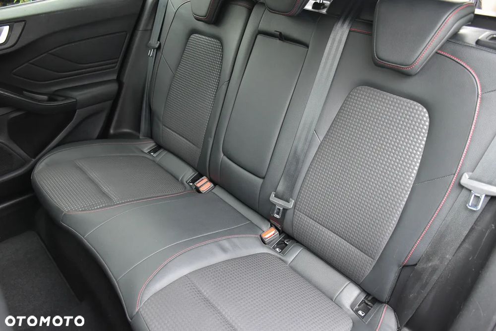 Ford Focus 2.0 TDCi ST-Line Black ASS PowerShift - 33