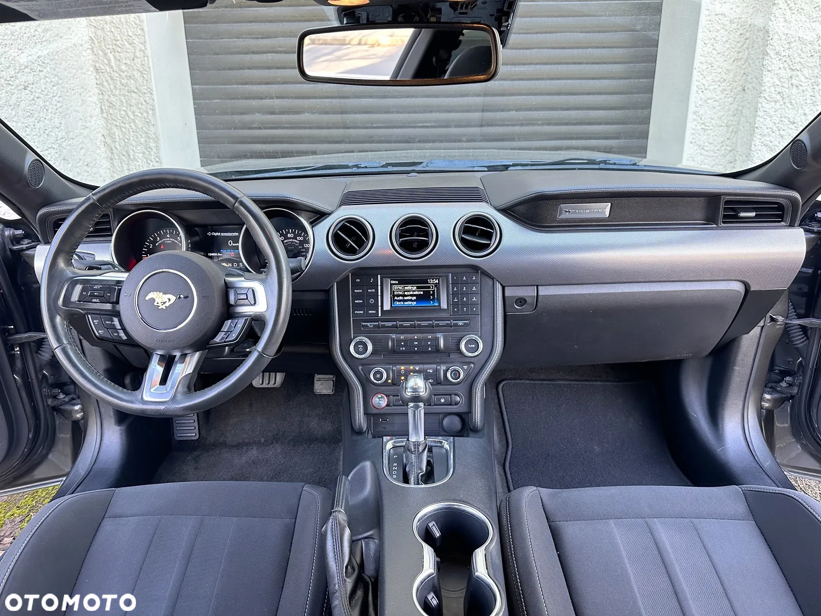 Ford Mustang - 6