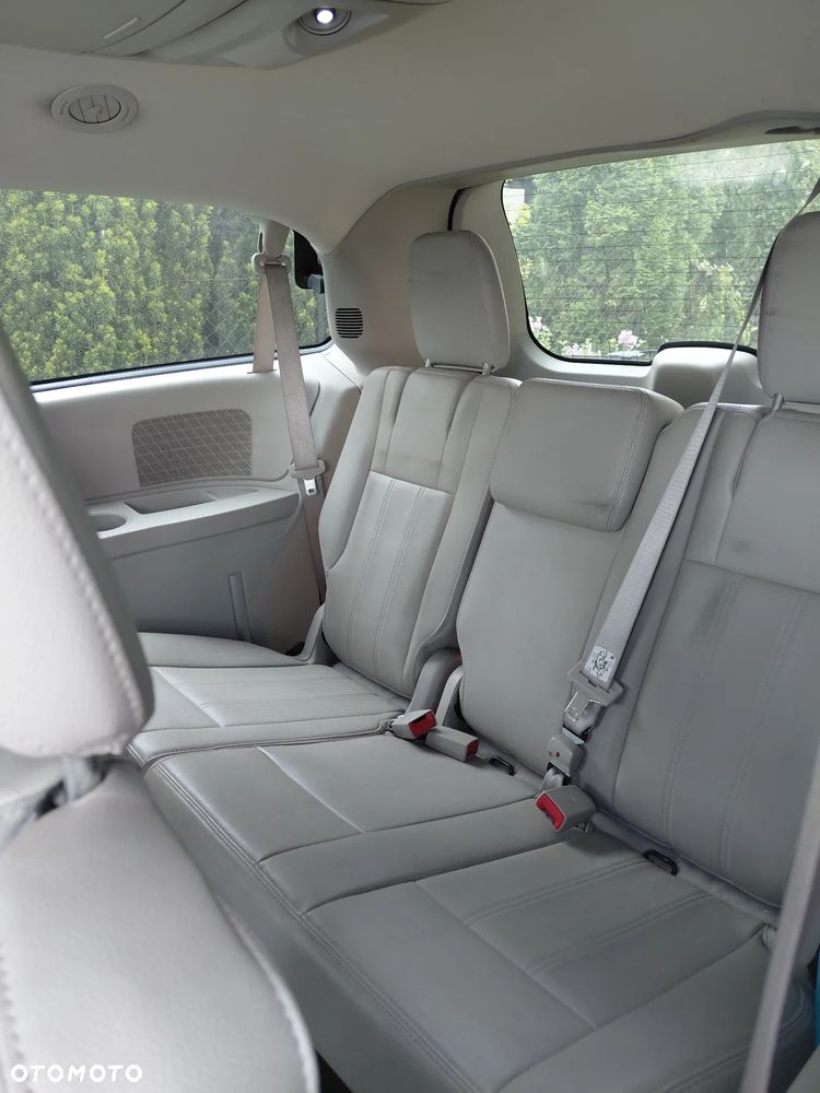 Chrysler Town & Country 3.6 Touring - 16