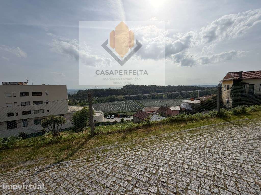 Terreno Urbano Para Construção de Moradia de 2 Pisos - Pedroso - Grande imagem: 4/5