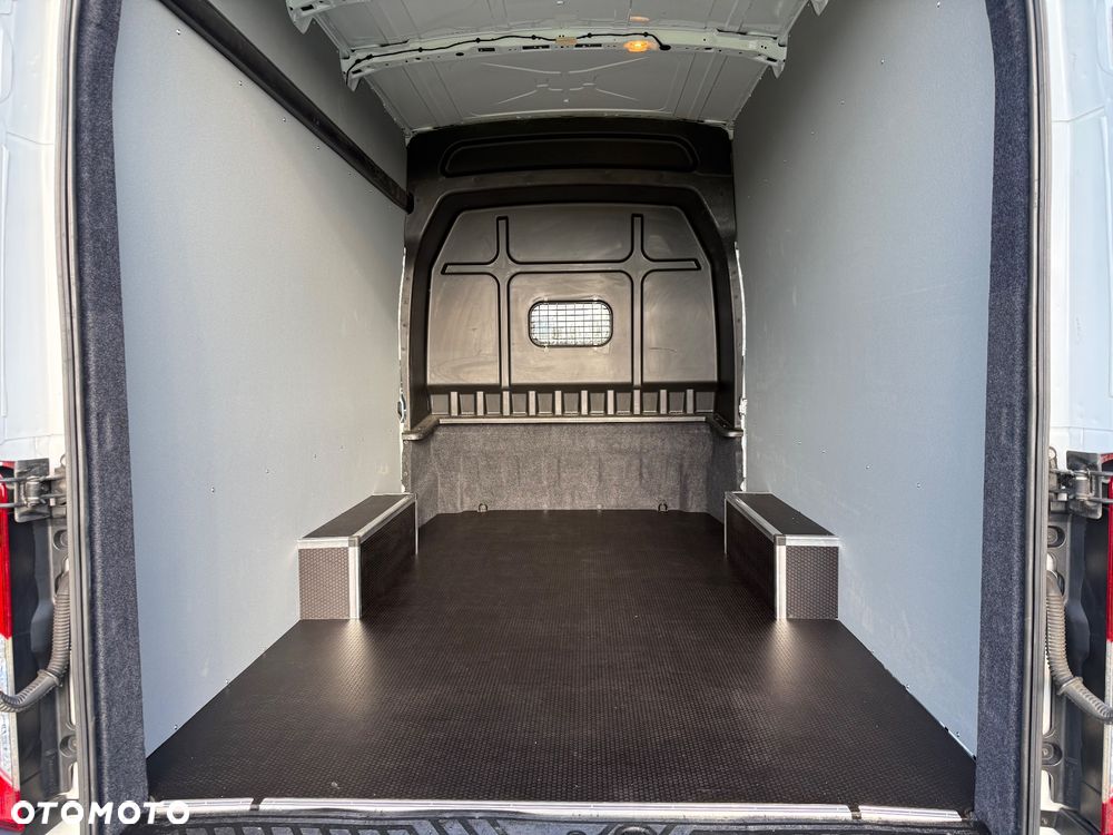 Ford Transit - 25
