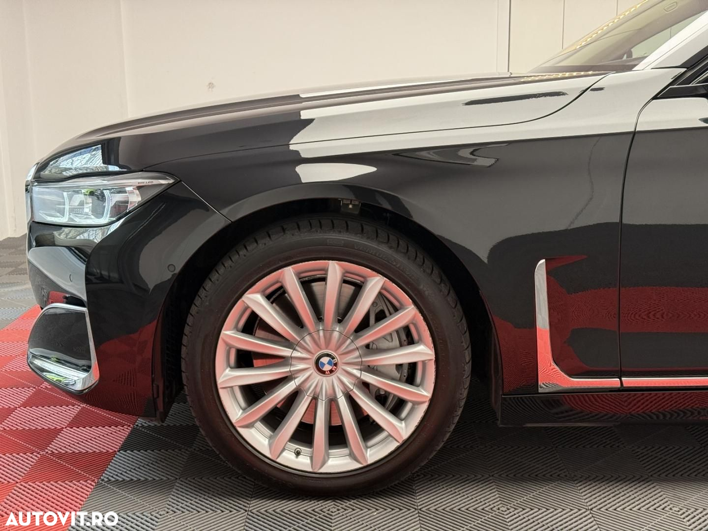 BMW Seria 7 - 8