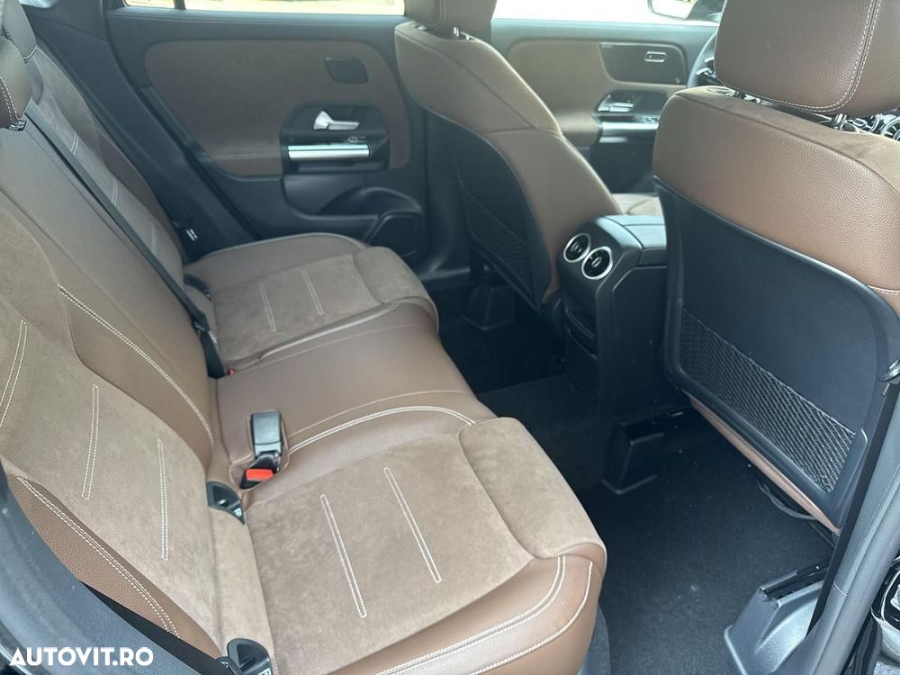 Mercedes-Benz GLA - 14