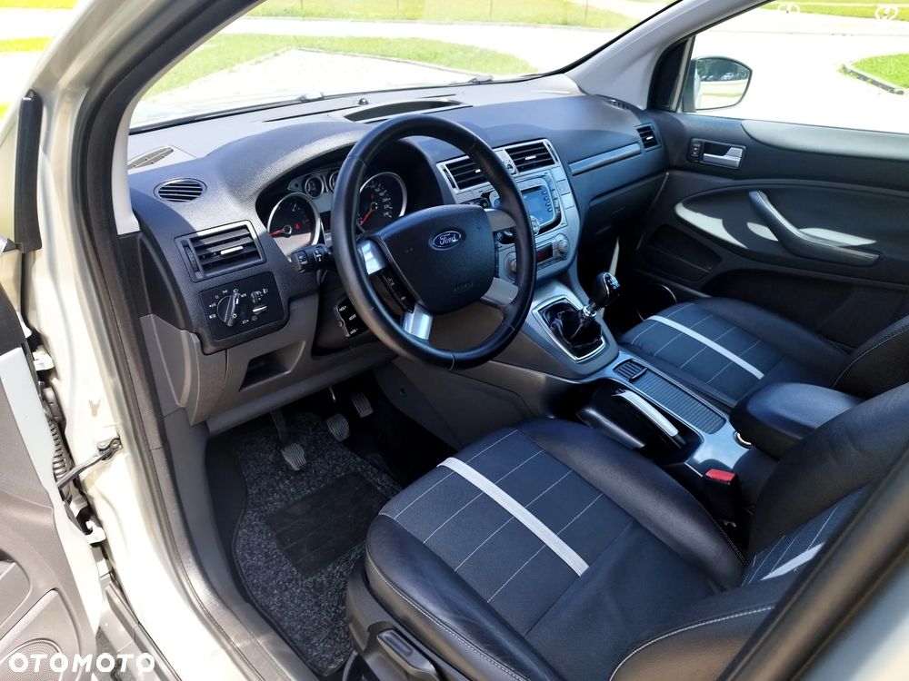 Ford Kuga 2.0 TDCi 4x4 Titanium - 20