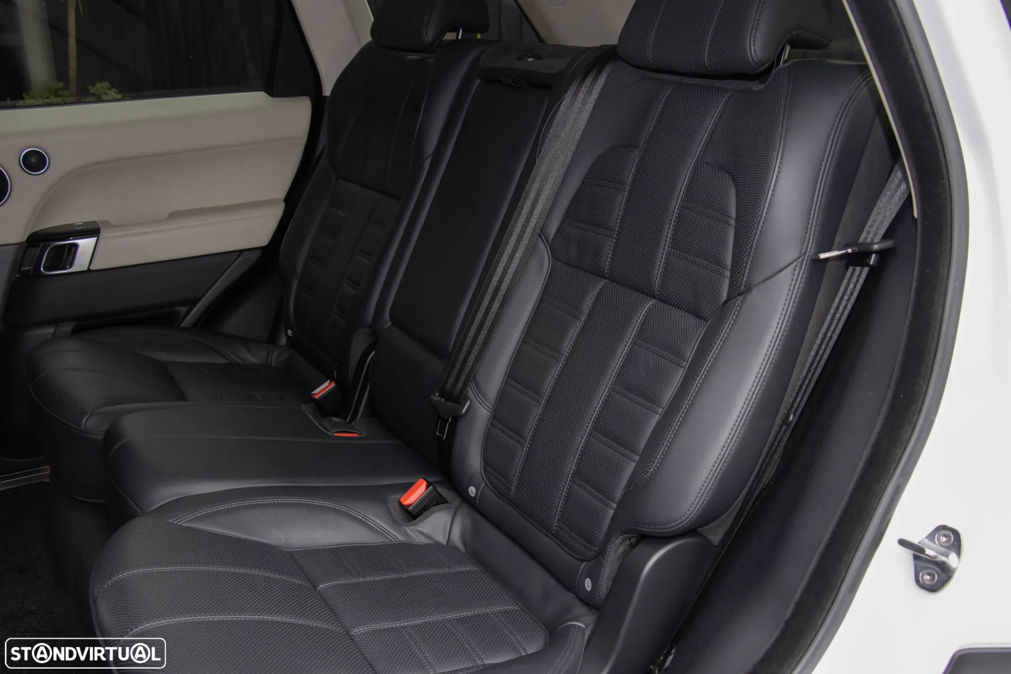 Land Rover Range Rover 4.4 SDV8 Autobiography - 45